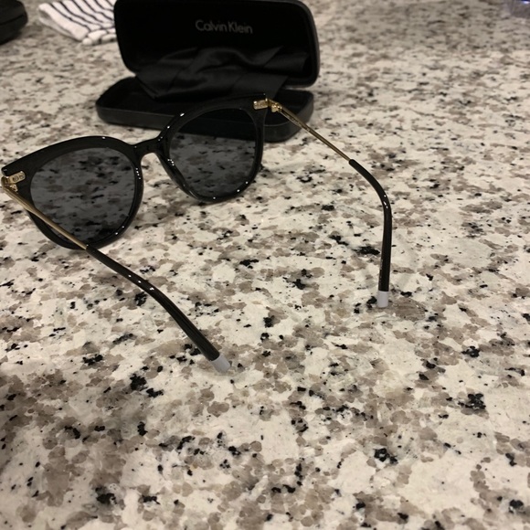 Calvin Klein Sunglasses - Picture 4 of 5